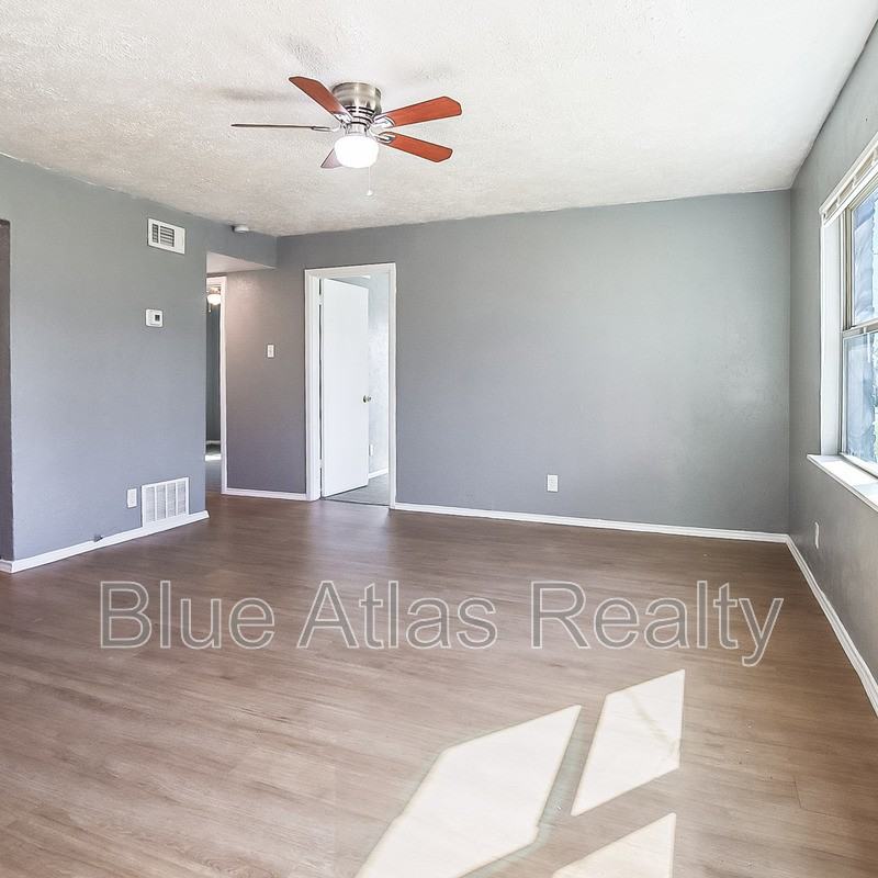 1212 Riverview Dr #B - Photo 3 of 23