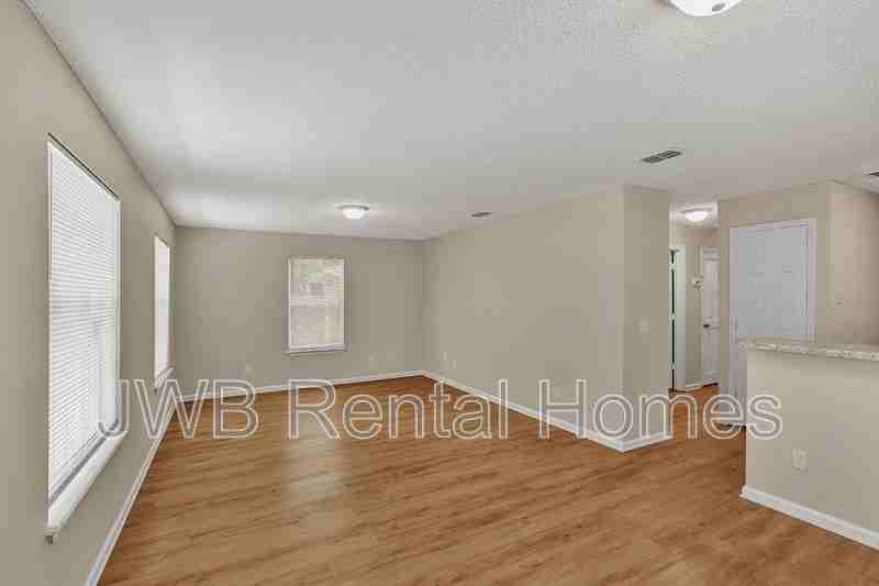 5352 Dodge Rd - Photo 6 of 22