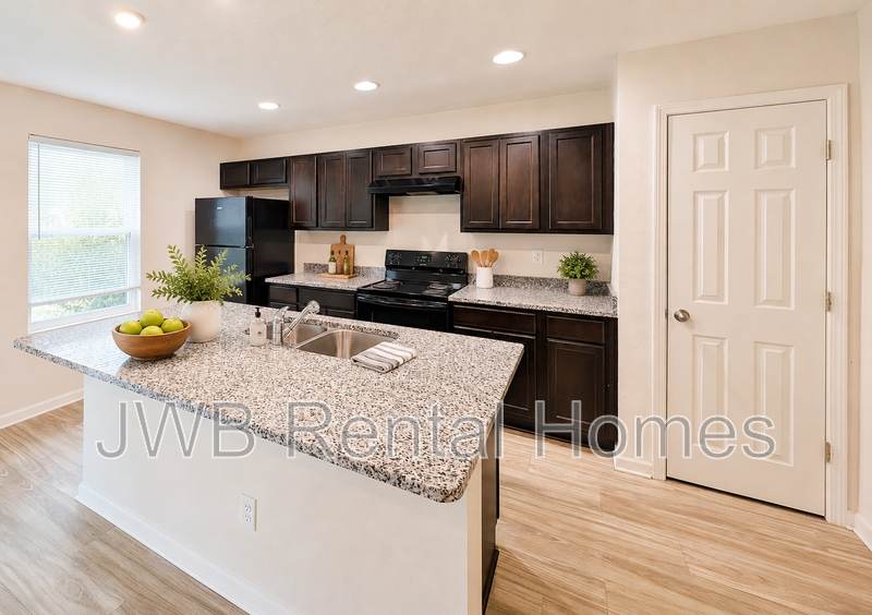 3159 Phyllis St - Photo 3 of 14