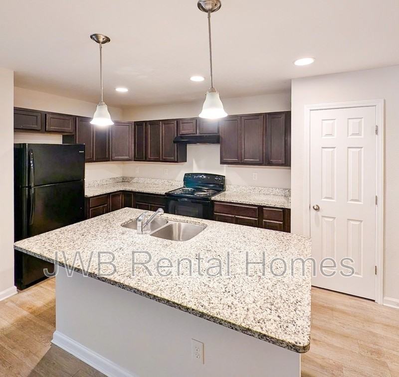 8824 Jasper Ave - Photo 2 of 15