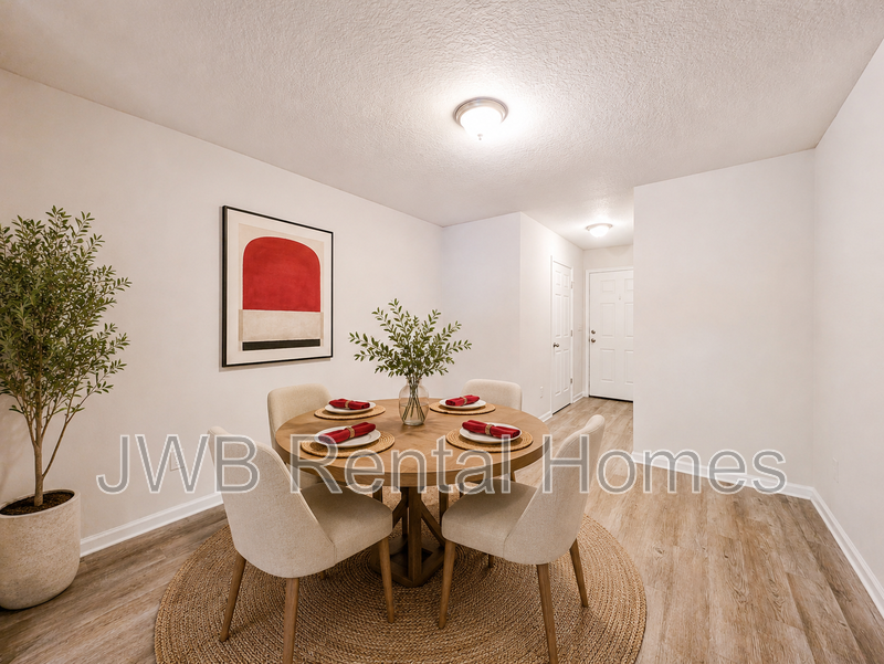 8824 Jasper Ave - Photo 5 of 15