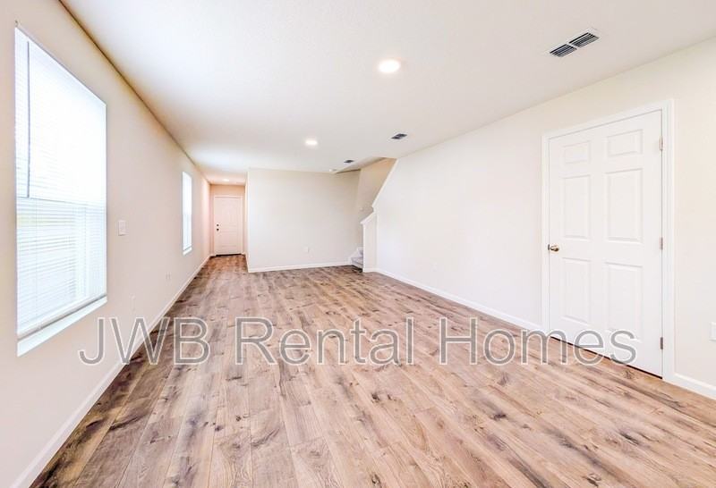 8617 Dandy Ave - Photo 5 of 20