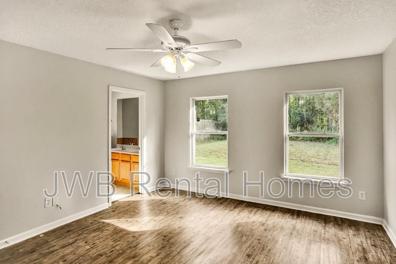 8518 Maple St - Photo 6 of 14