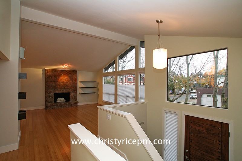 3314 E Pike St - Photo 4 of 23