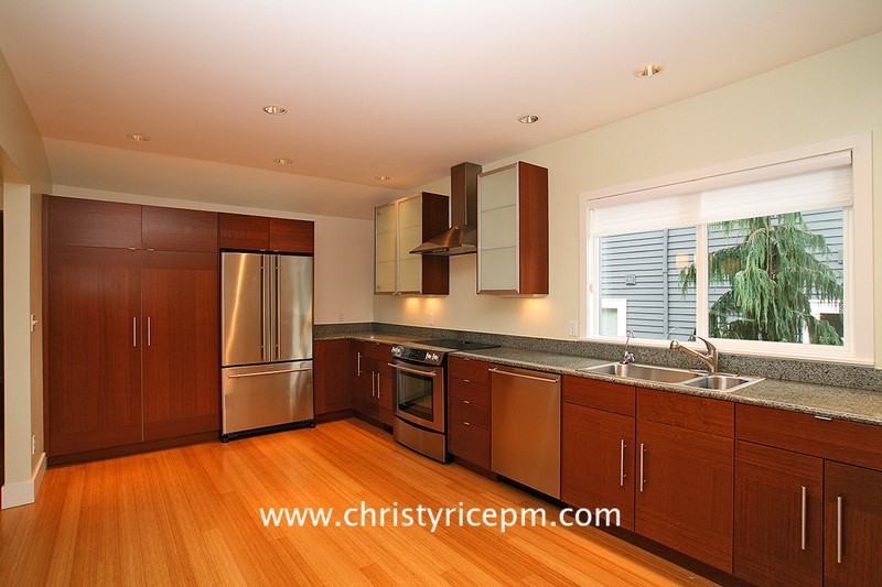 3314 E Pike St - Photo 6 of 23