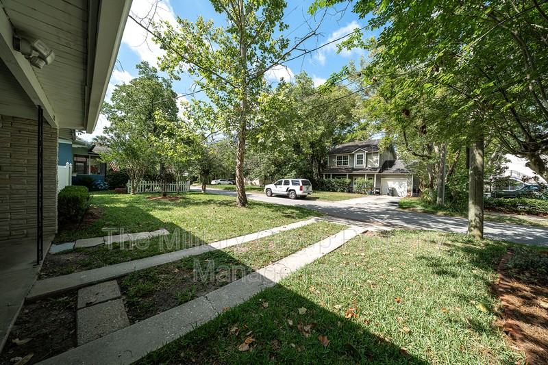 2115 Minerva Ave - Photo 4 of 31