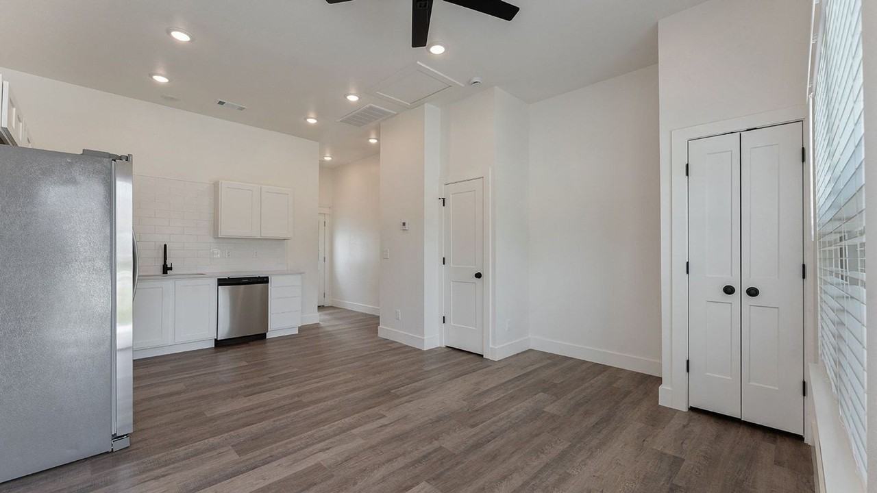 12th Street Townhomes - Photo 6 of 29