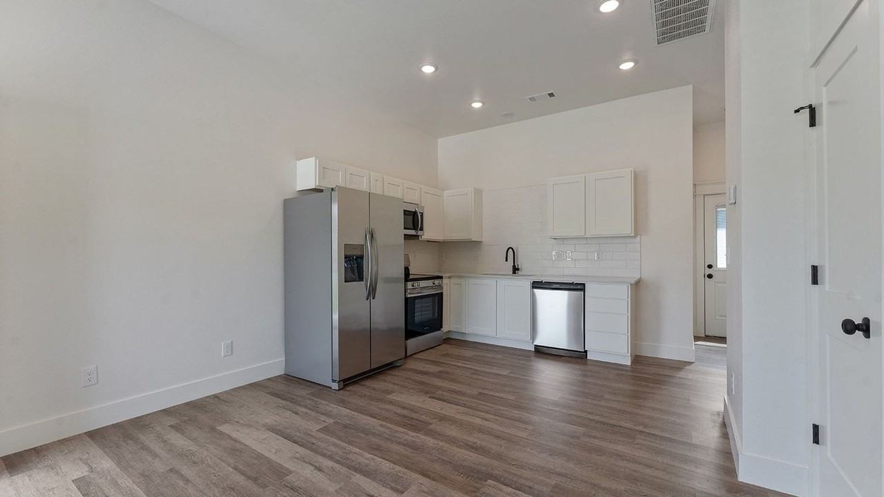 12th Street Townhomes - Photo 7 of 29