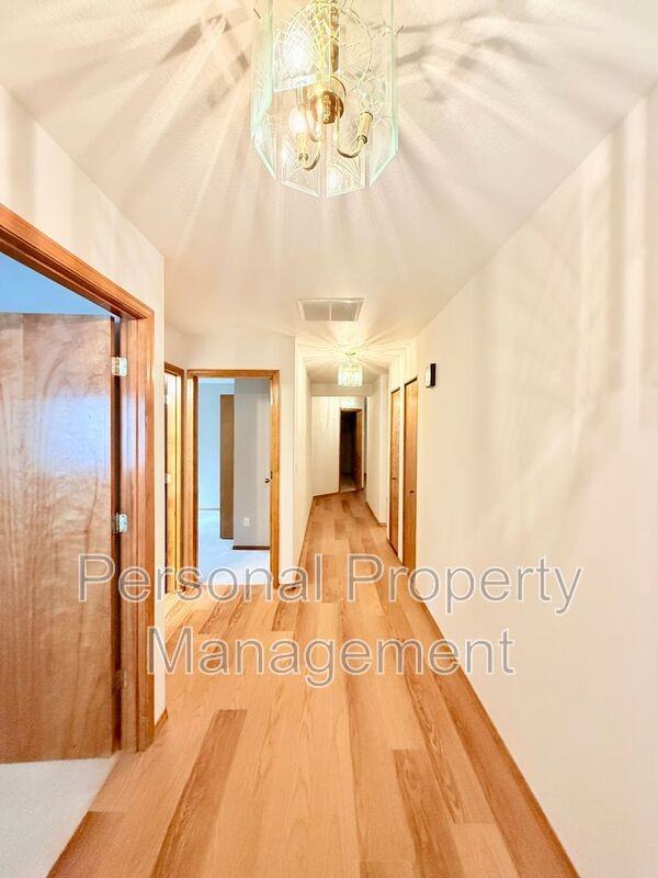 15315 Ne 181st St #B - Photo 2 of 24