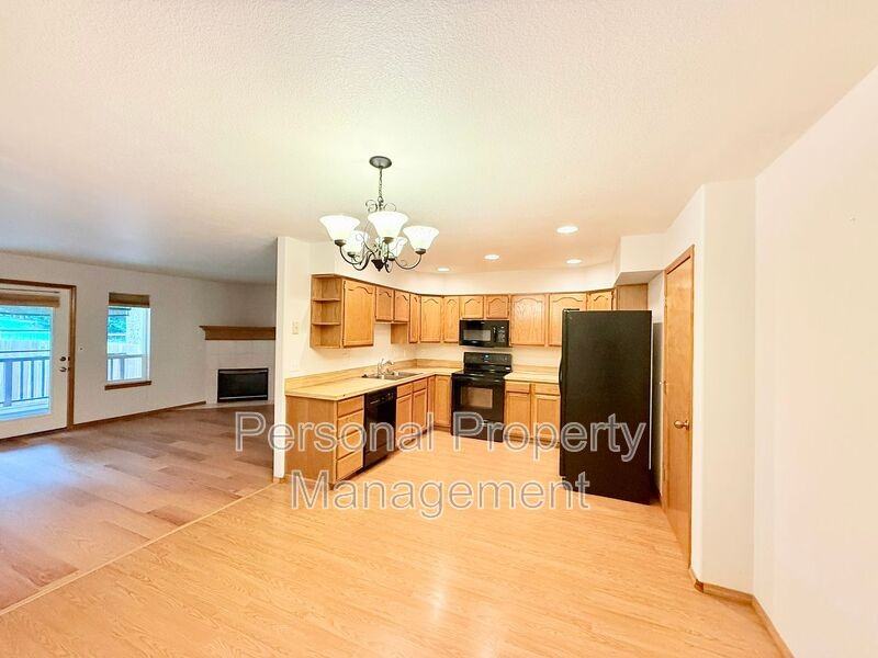15315 Ne 181st St #B - Photo 3 of 24