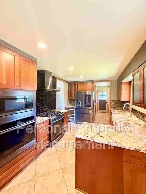 1308 Nw 50th St - Photo 6 of 36