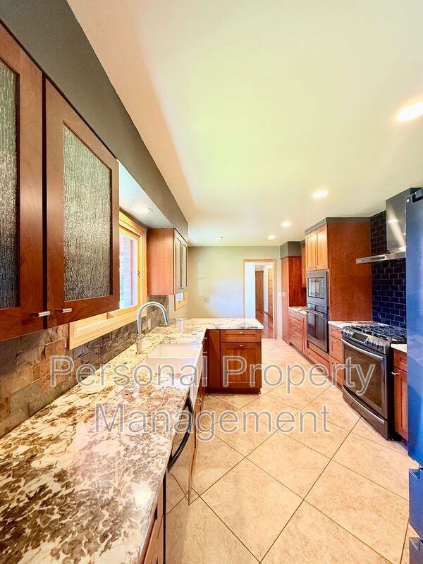 1308 Nw 50th St - Photo 7 of 36