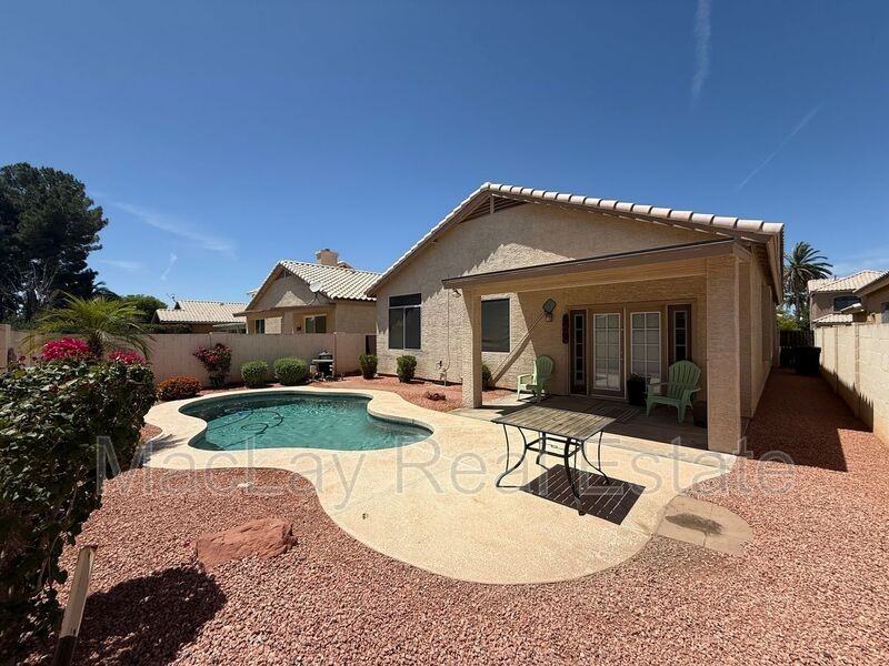 5153 W Dublin Ln - Photo 3 of 23