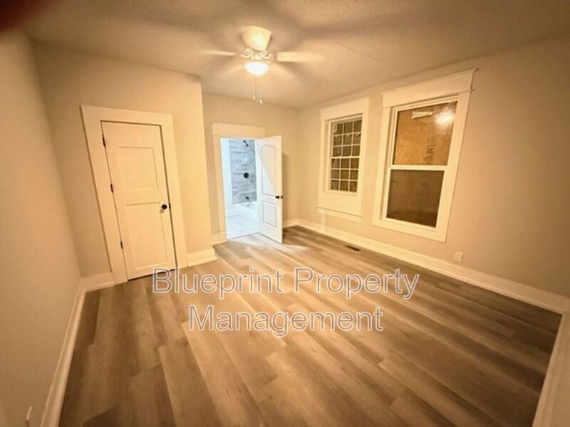 1701 Avenue I - Photo 3 of 8