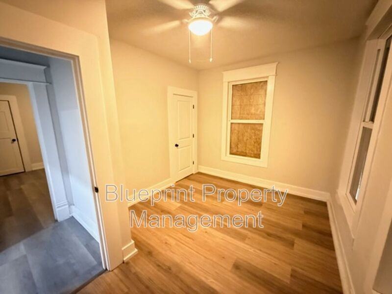 1701 Avenue I - Photo 7 of 8