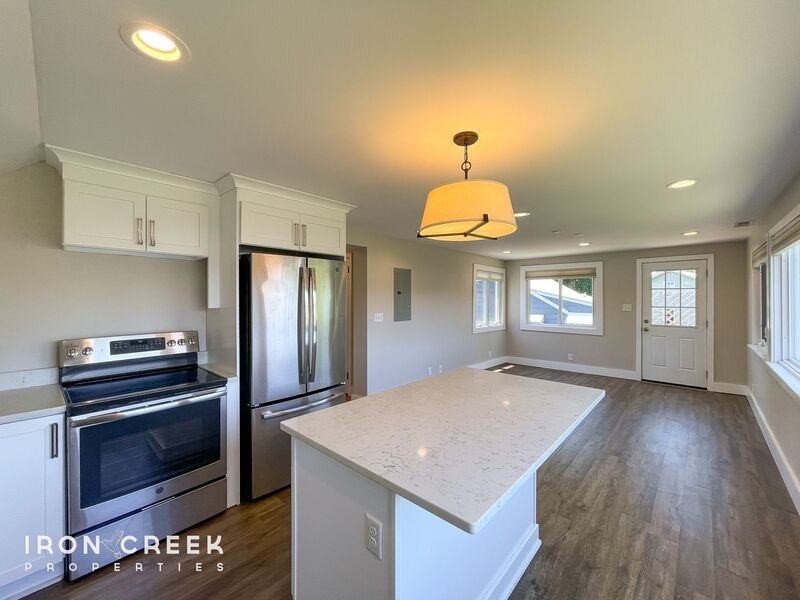 21 Brevard Rd #B - Photo 6 of 18