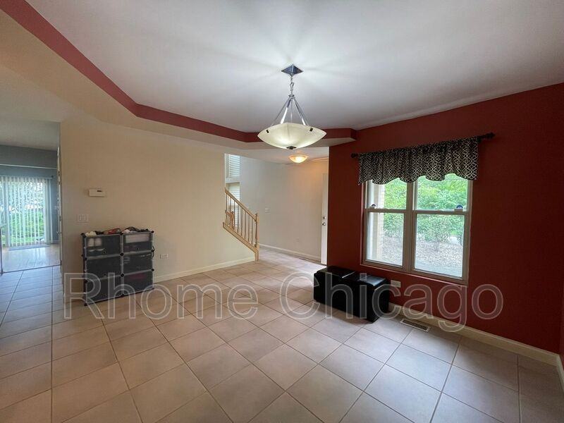 1028 Silvana Ct - Photo 6 of 41