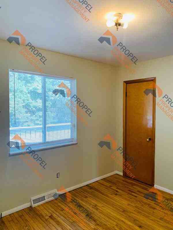 5058 Northfield Dr - Photo 5 of 8