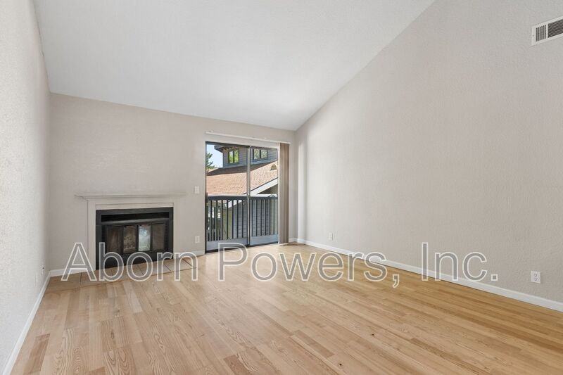 3180 Country Club Dr #3B - Photo 4 of 17
