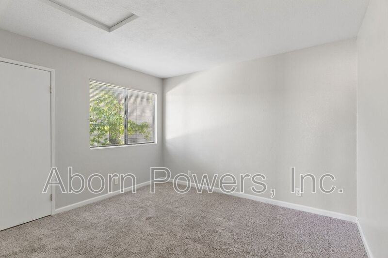 3180 Country Club Dr #3B - Photo 6 of 17
