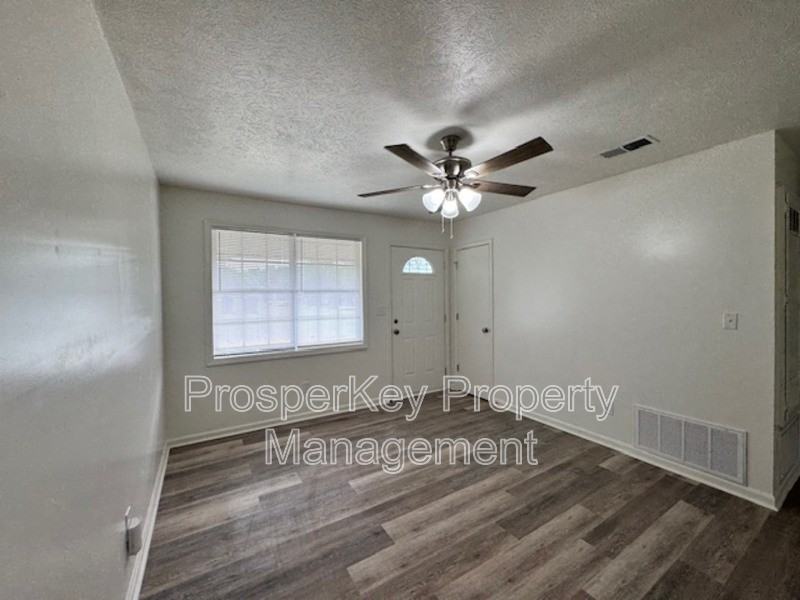431 Camden Dr - Photo 4 of 21