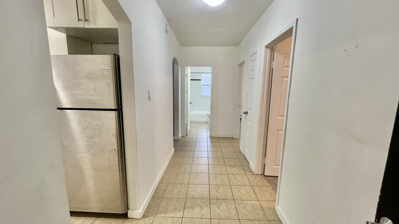 1218 Fennell Ave E #3 - Photo 4 of 14