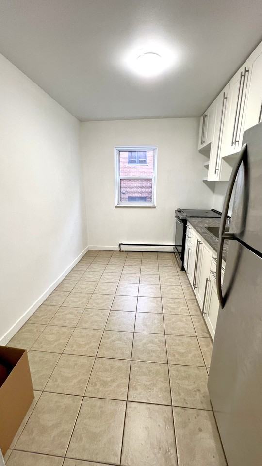 1218 Fennell Ave E #3 - Photo 5 of 14