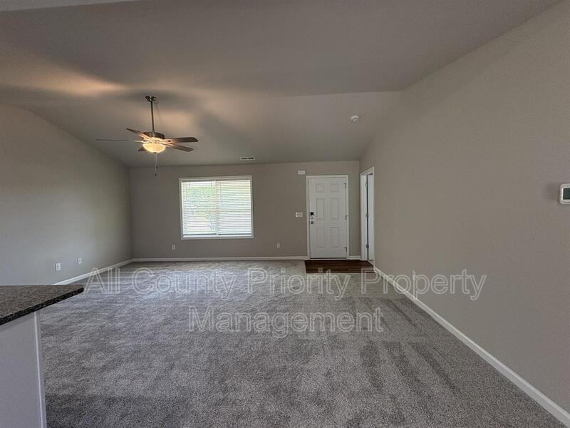 107 Faucette Dr - Photo 3 of 15