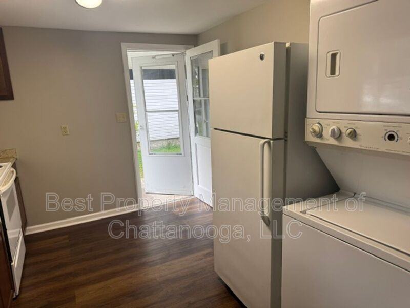 4311 Lazard St - Photo 2 of 11