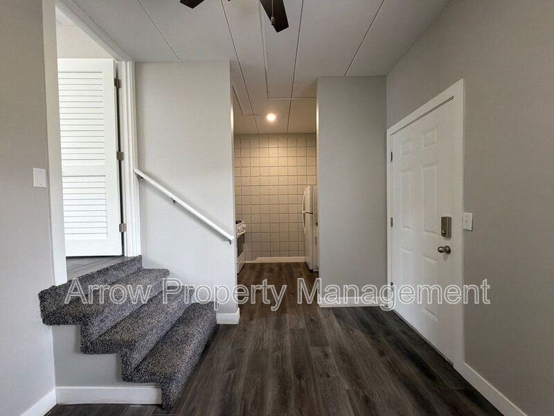 877 N 26th St #103 - Photo 2 of 10