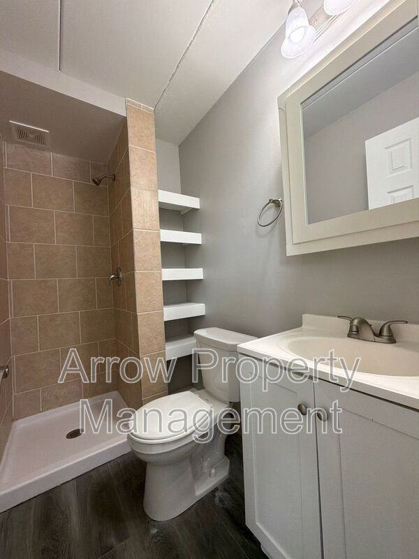 877 N 26th St #103 - Photo 5 of 10