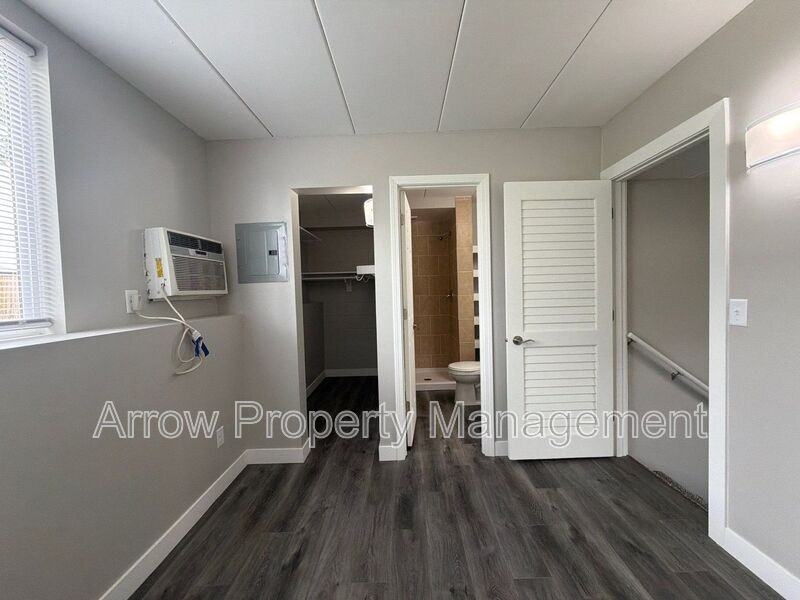 877 N 26th St #103 - Photo 7 of 10