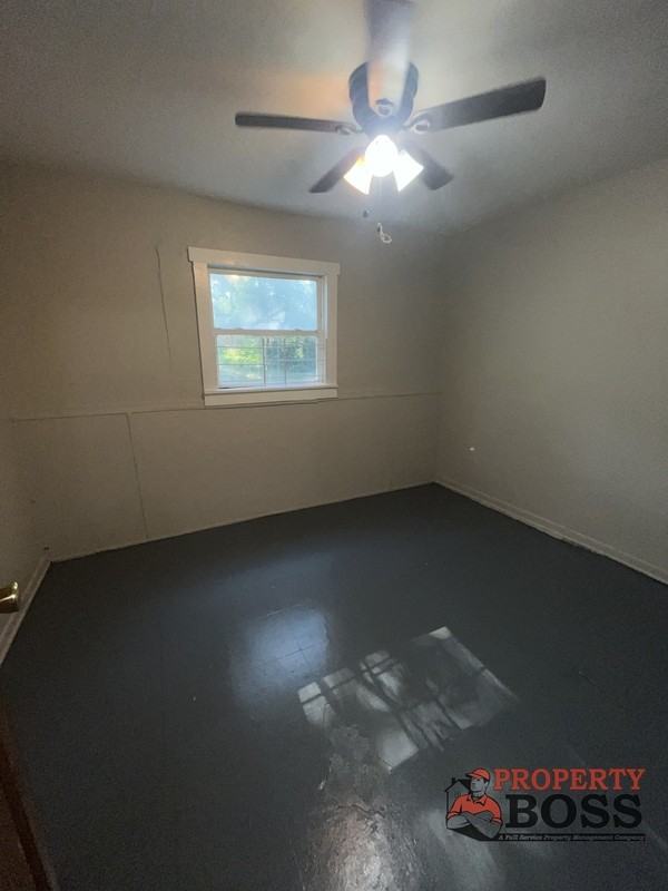 4040 Fillmore St - Photo 4 of 9