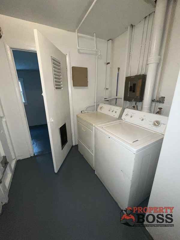 4040 Fillmore St - Photo 5 of 9