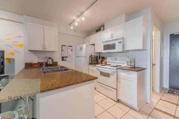 938 Smithe Street - Photo 3