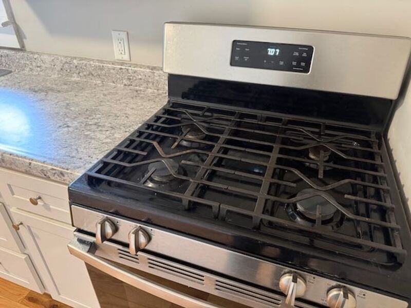 821 E Wilson Ave - Photo 6 of 11