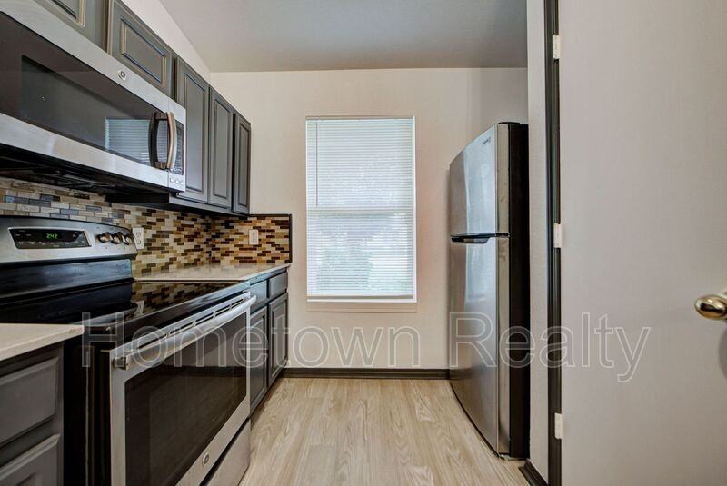 1716 Nw 150th Ter - Photo 5 of 26