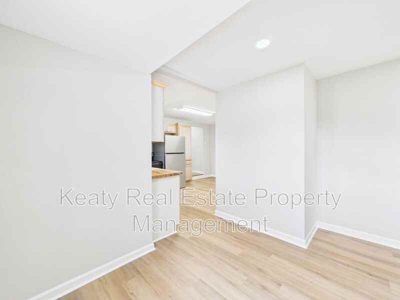 908 Saint Charles St - Photo 4 of 29