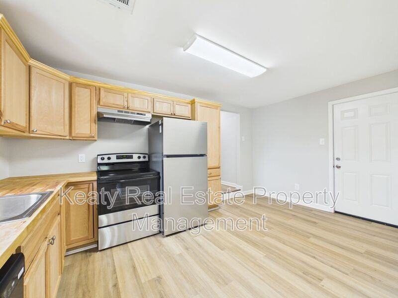 908 Saint Charles St - Photo 6 of 29