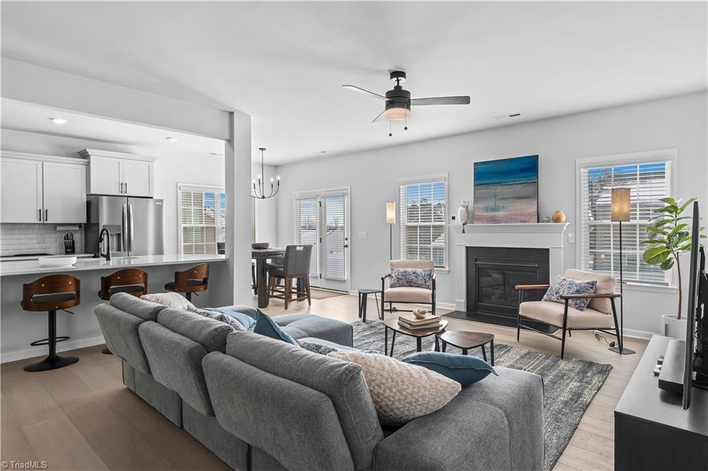 7260 Huntgate Dr #1 - Photo 5 of 27
