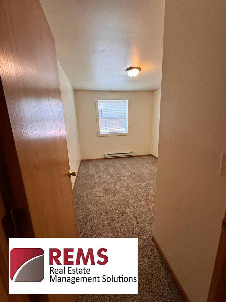 122 Maine Street - Photo 5 of 12