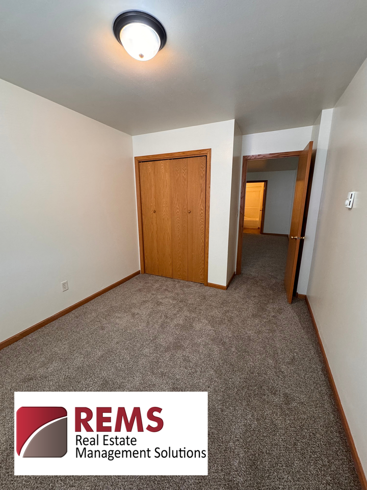 122 Maine Street - Photo 6 of 12