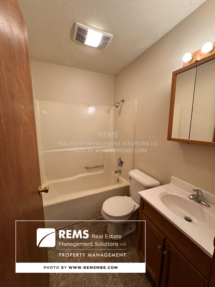 122 Maine Street - Photo 2 of 13