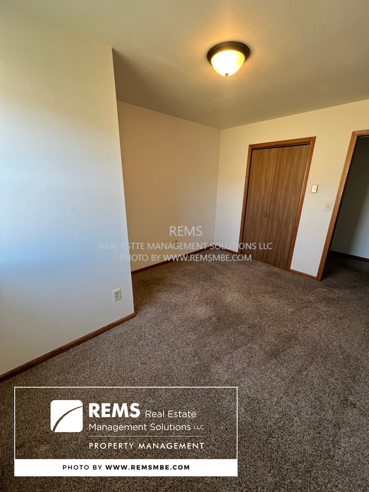 122 Maine Street - Photo 7 of 13