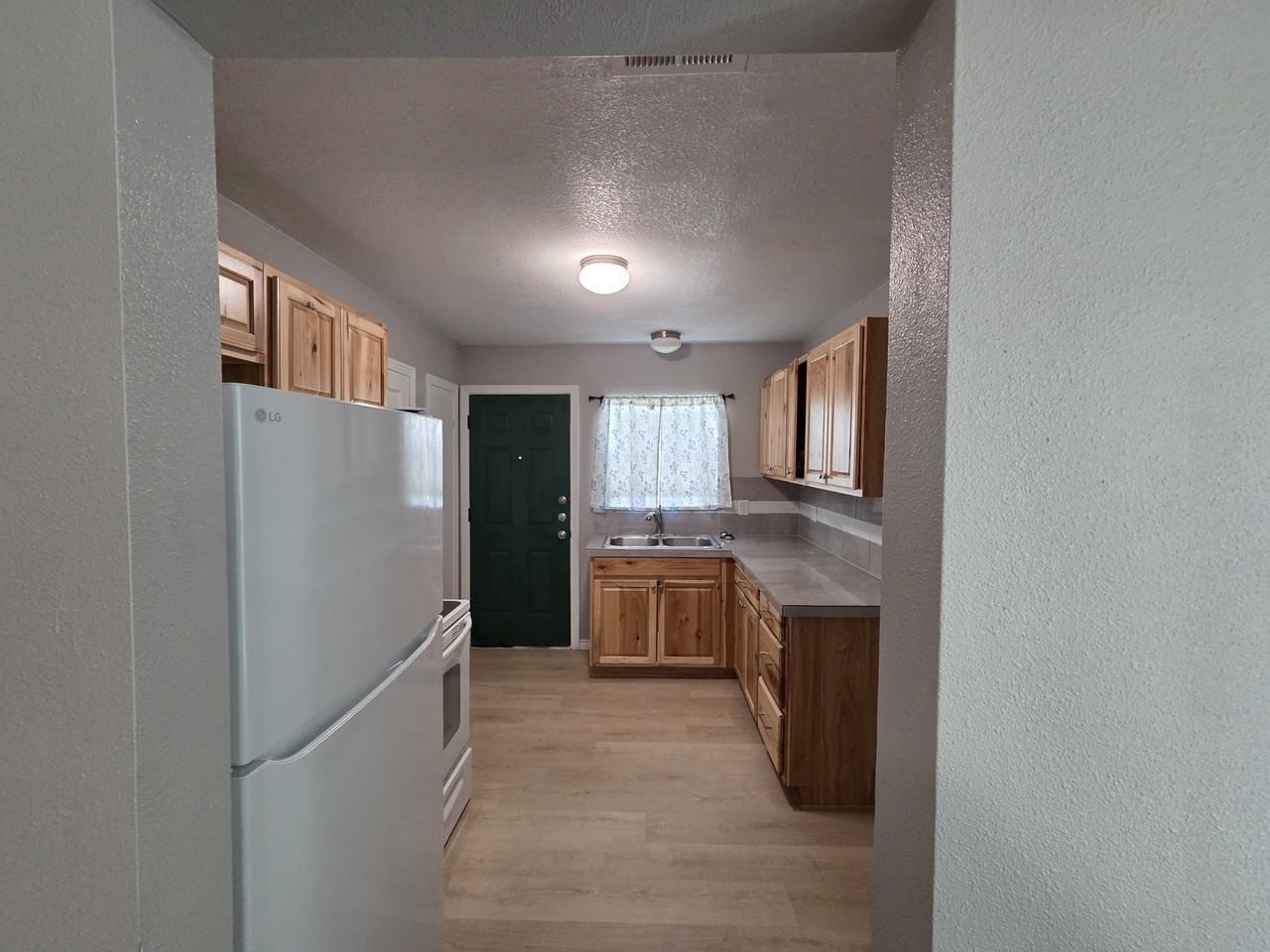 1107 Middleton Street - Photo 2 of 8