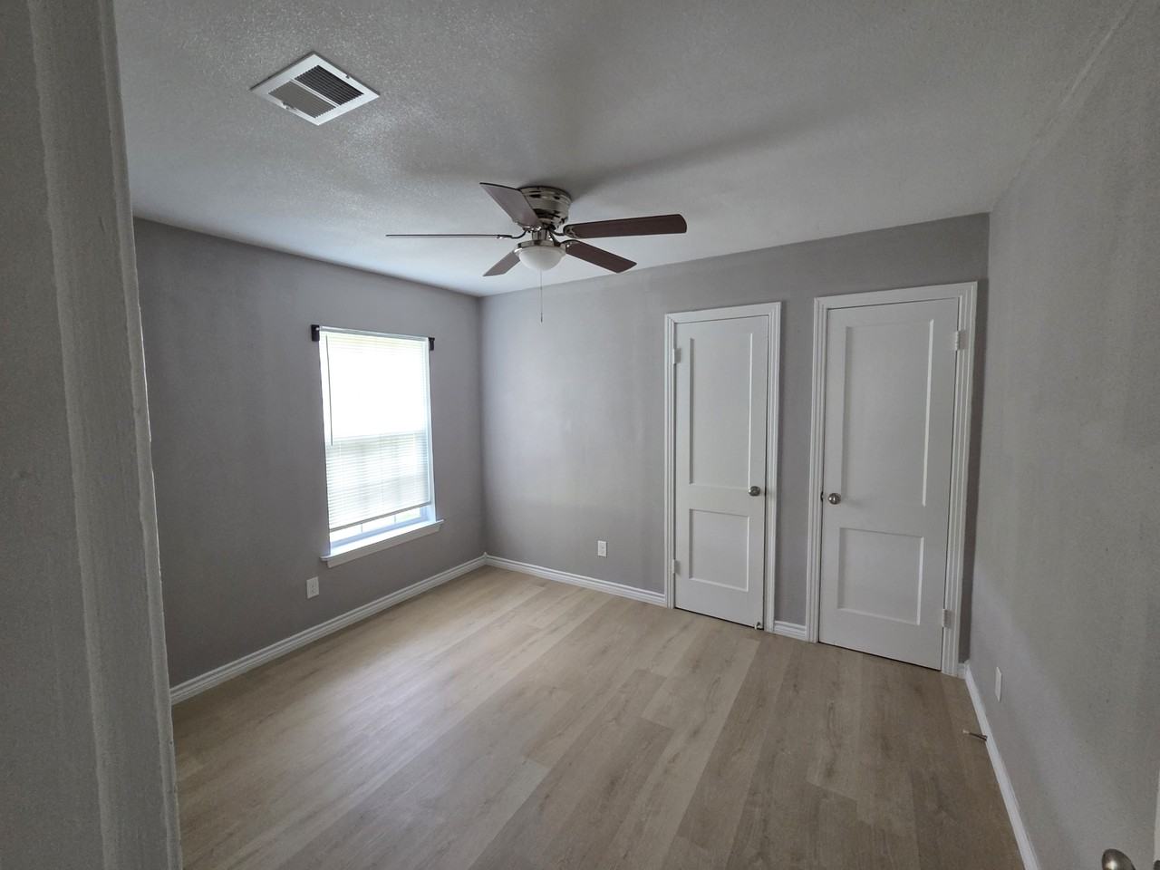 1107 Middleton Street - Photo 3 of 8