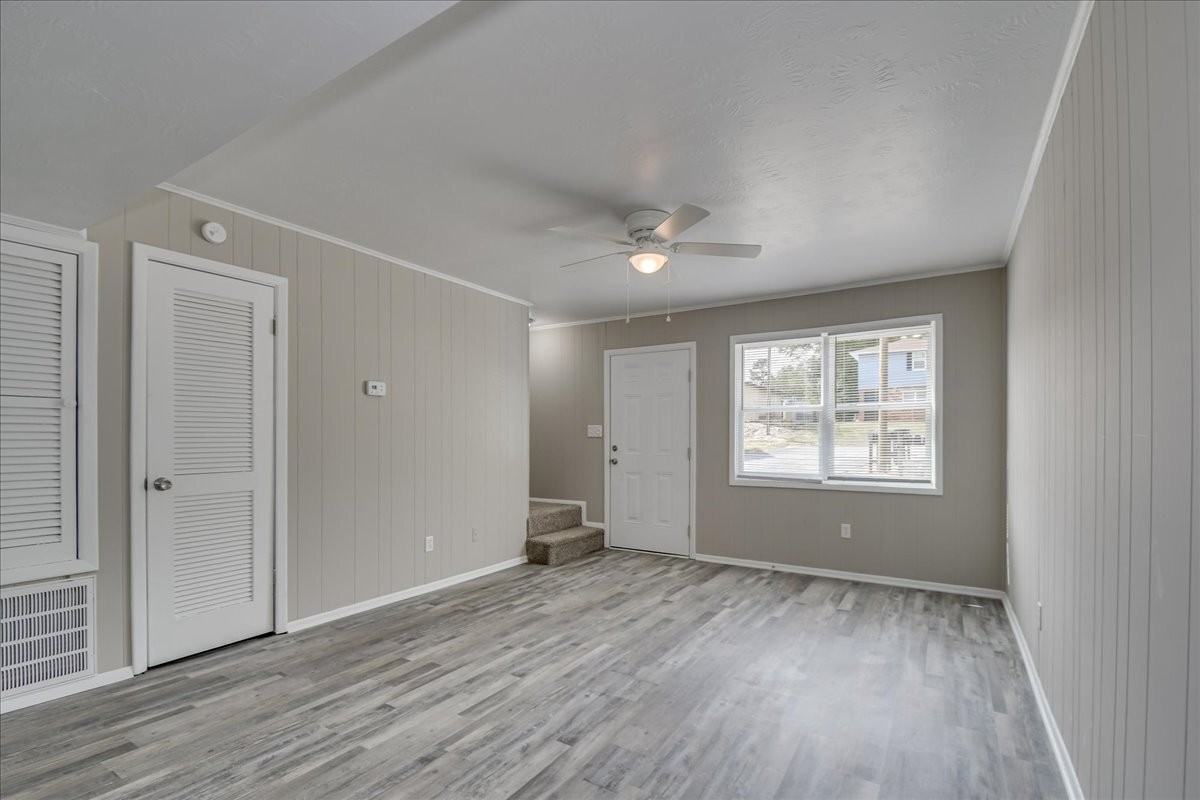 Windsor Heights Townhomes - Photo 4 of 21