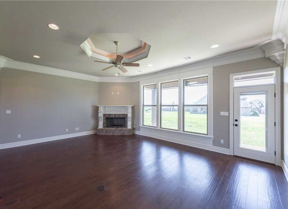 155 Lori Dr #1 - Photo 4 of 11
