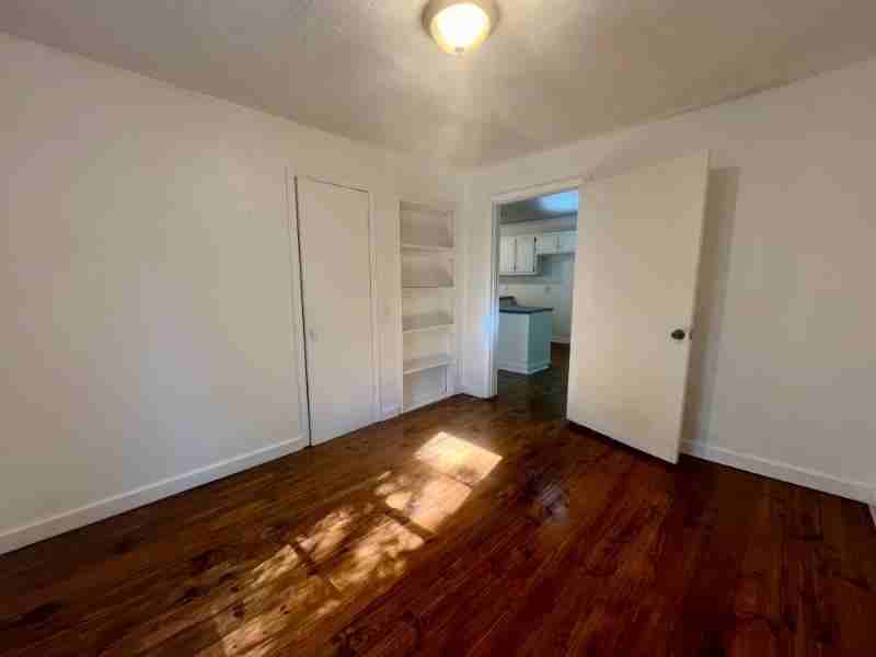 202 Lakeview Dr #1 - Photo 6 of 10