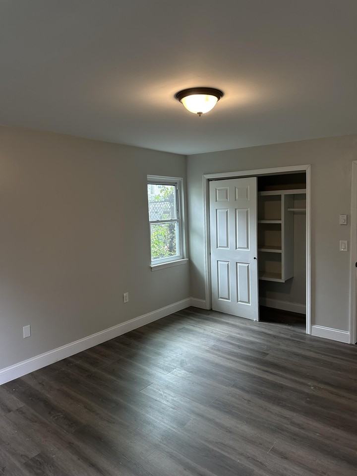 411 Boulevard - Photo 7 of 8